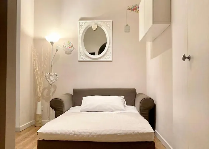 Giulia's In Vatican Apartment